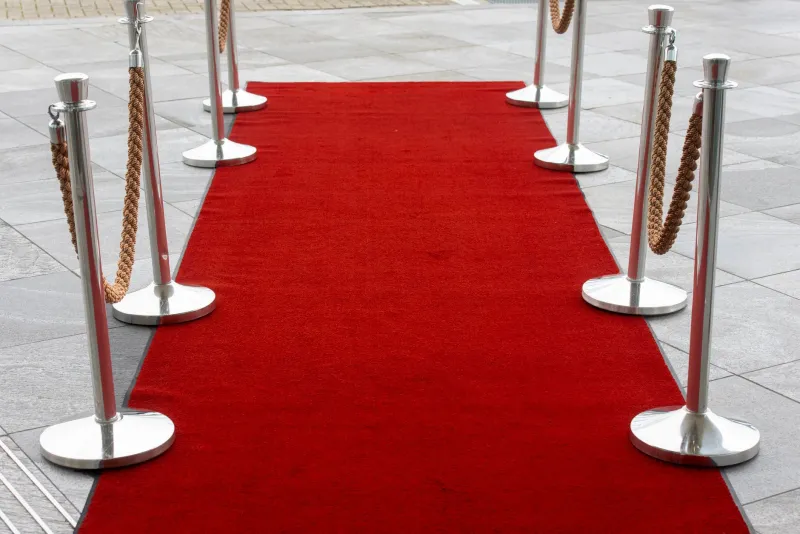 Going Dark: Why Some of Hollywood's Biggest Names Are Opting Out of the Spotlight