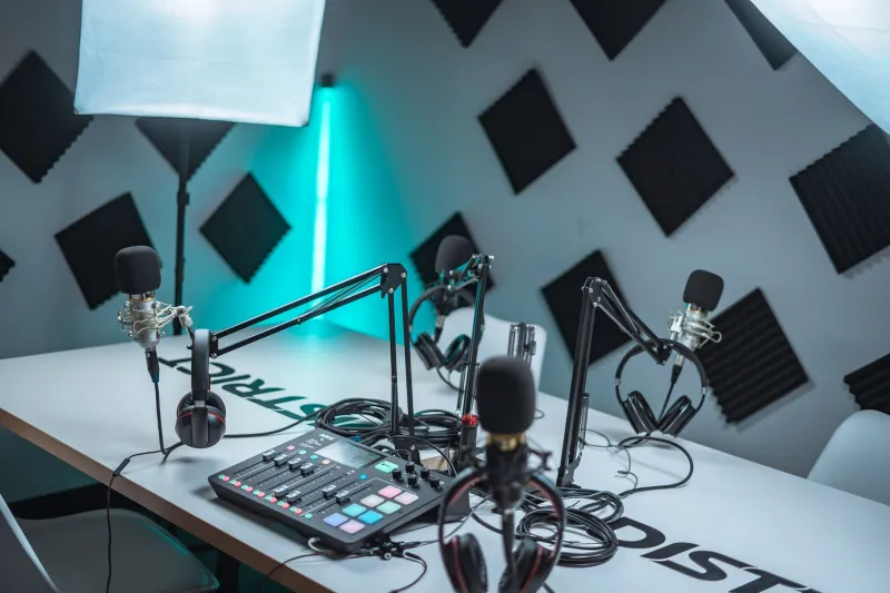 When the Chemistry Just... Disappears: The Slow Fade of On-Air Partnerships